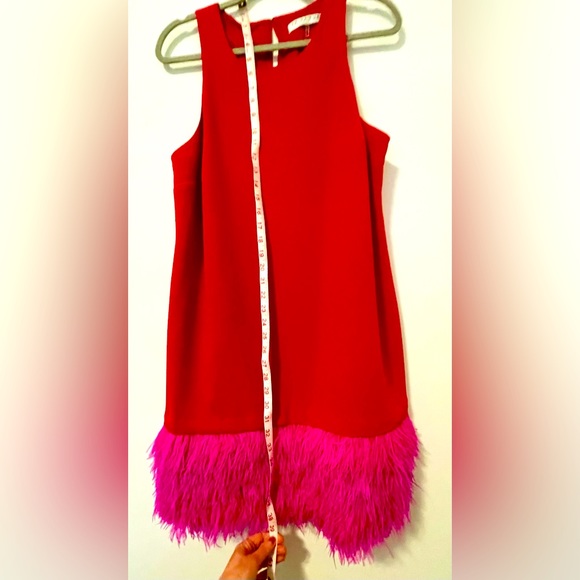 Best dress ever! Size 12 red Trina Turk shift with hot pink feathers - Picture 4 of 5
